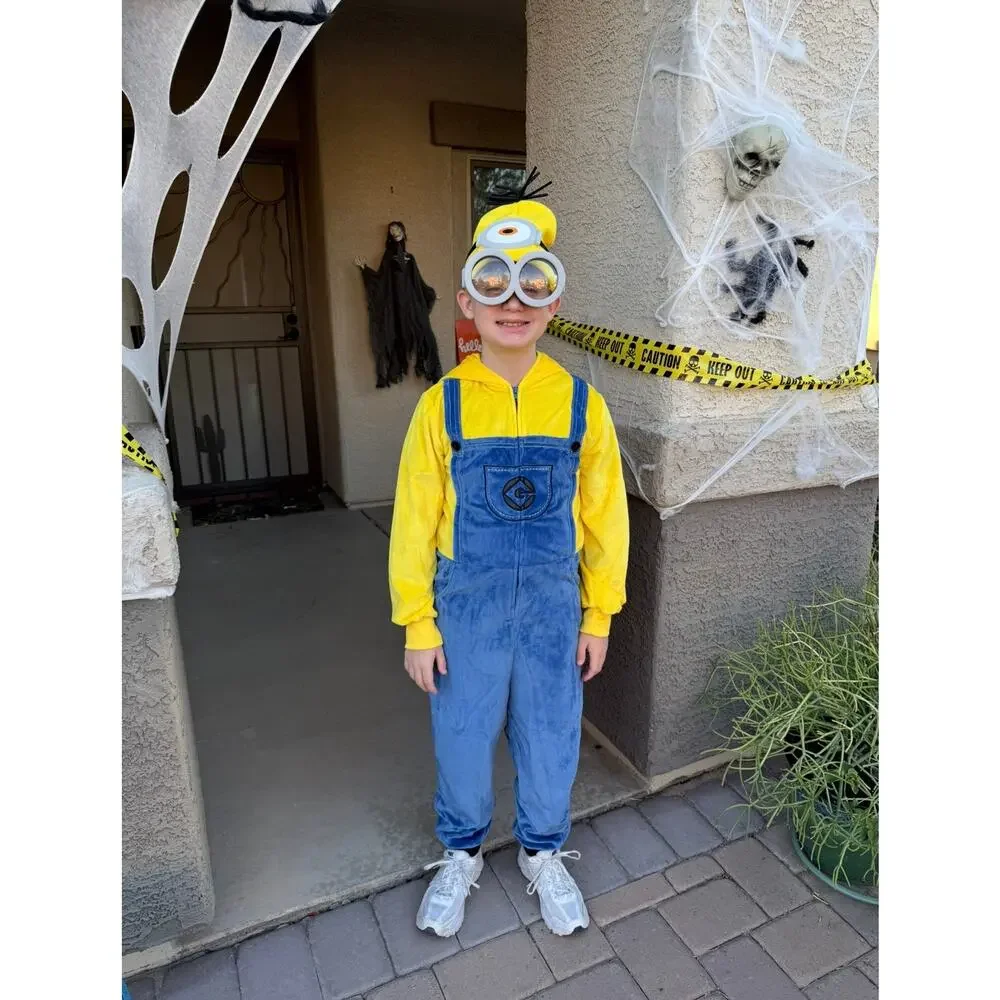 Spirit Halloween Minion Plush Jumpsuit Costume w Hat & Goggles Child L 12-14